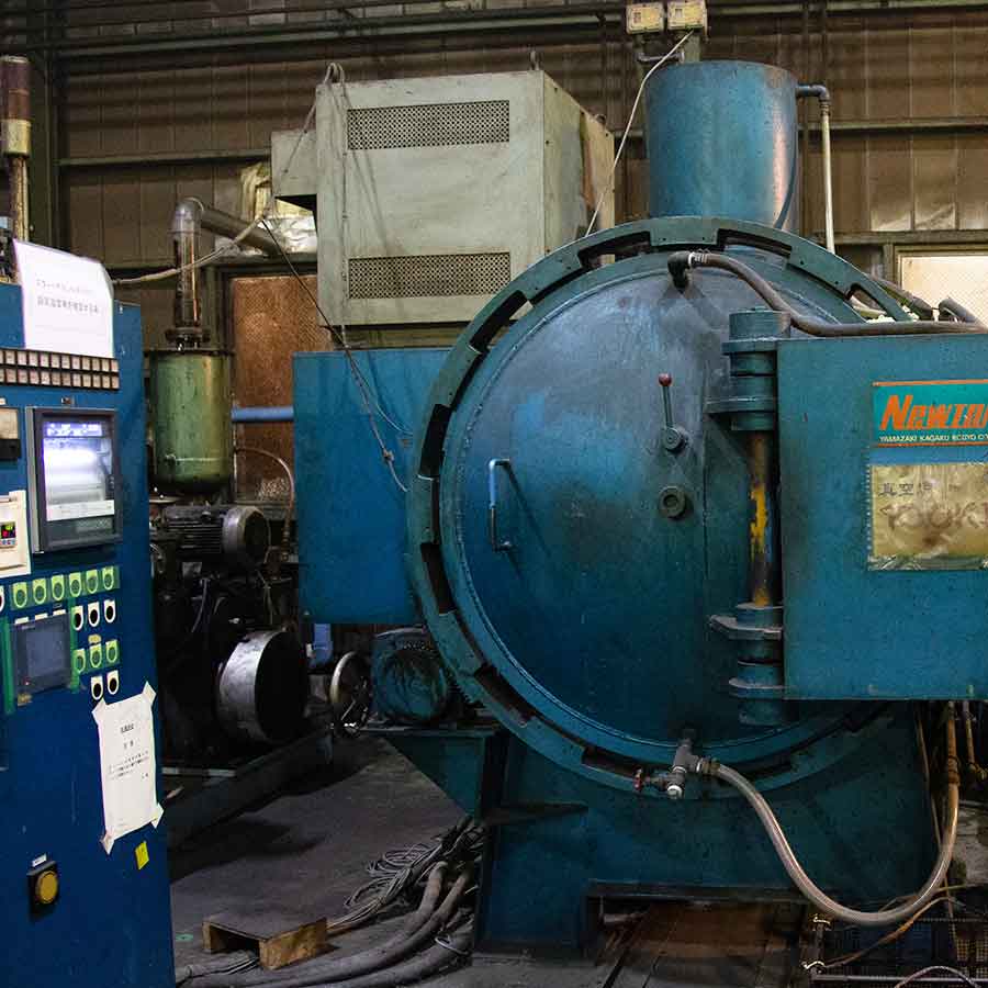 真空熱処理炉 100K